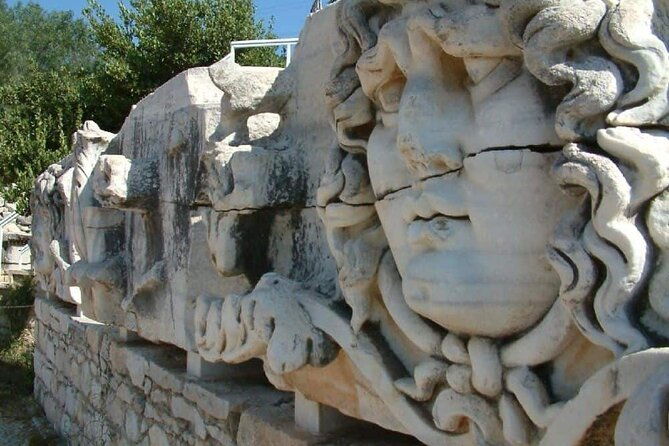 heart-of-aegean-private-priene-miletus-didyma-tour