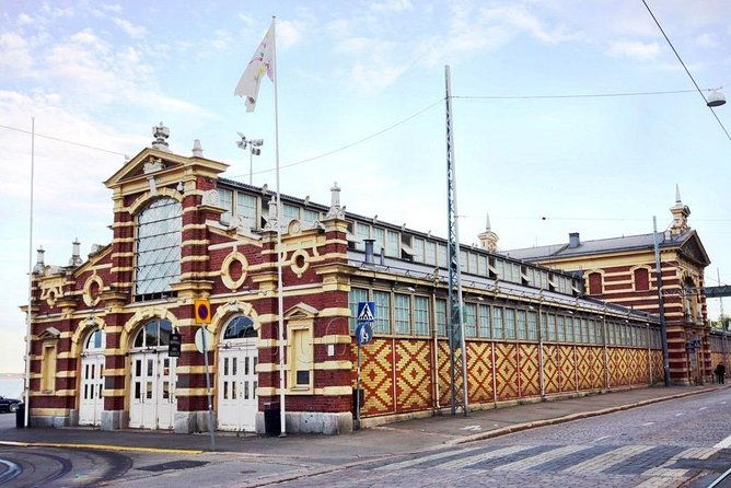 helsinki-walking-tour-with-private-professional-guide