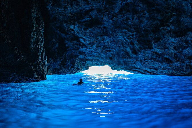 hike-to-the-blue-cave-marseille-with-swimming-and-snack
