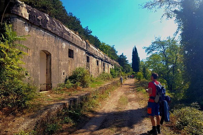 hiking-vrmac-peninsula-with-panoramic-view-on-kotor-bay