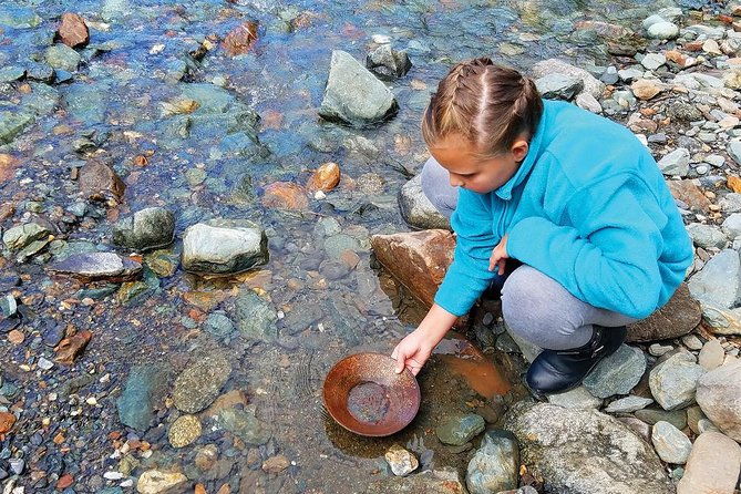 historic-gold-panning-adventure-salmon-bake