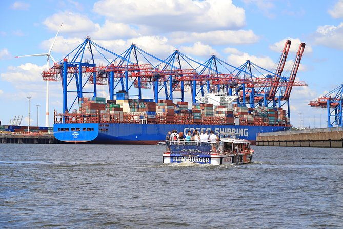 hop-on-hop-off-on-the-water-with-the-maritime-circle-line-in-hamburg