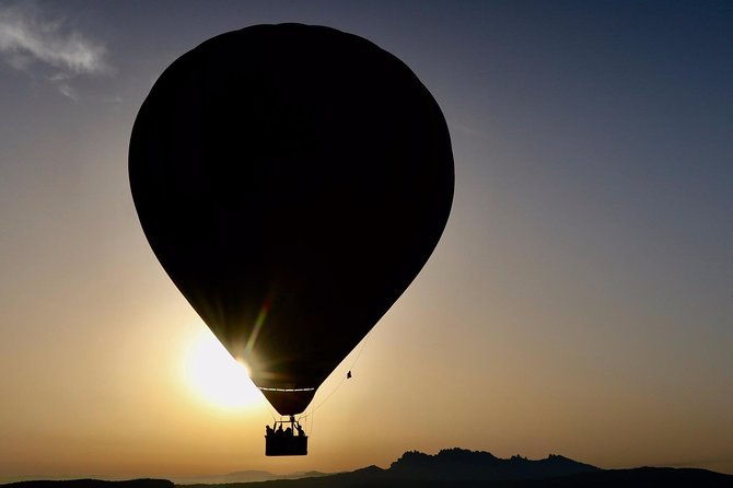 hot-air-balloon-with-champagne-optional-photosvideo-breakfast