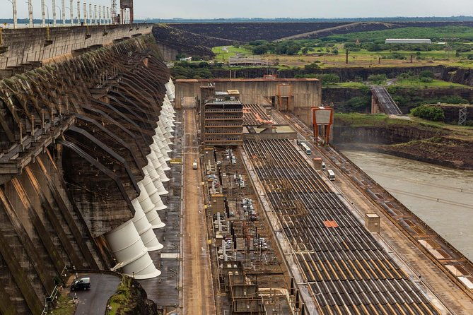 itaipu-hydroelectric-dam-tickets-included