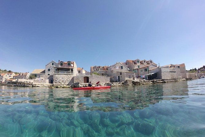 kayaking-to-the-island-prvic-2