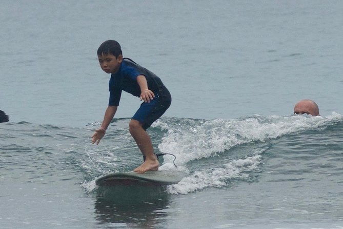 kids-surf-lesson-for-small-group-in-miyazaki