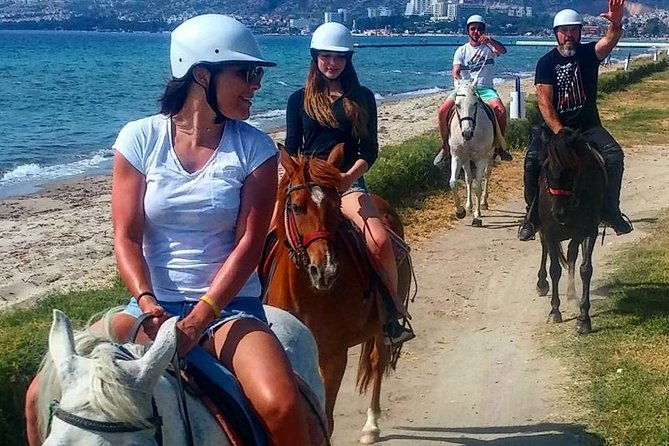 kusadasi-horse-riding-beach-and-forest-with-transfer-2