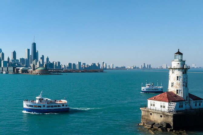 lake-michigan-skyline-cruise-in-chicago
