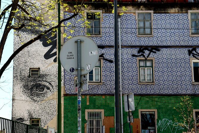 lisbon-street-art-and-lookout-point-tour-4