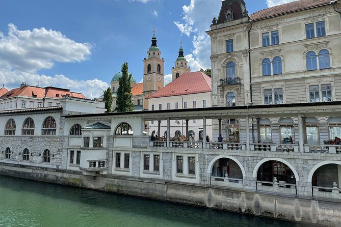 ljubljana-postojna-cavepredjama-castle-with-tickets-from-zagreb
