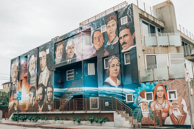 los-angeles-street-art-photoshoot-funky-venice-with-a-personal-photographer