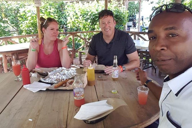 lunch-at-scotchies-jerk-centre-from-ocho-rios