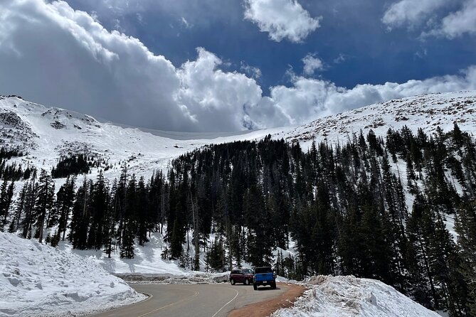 luxury-private-van-to-pikes-peak-garden-of-gods