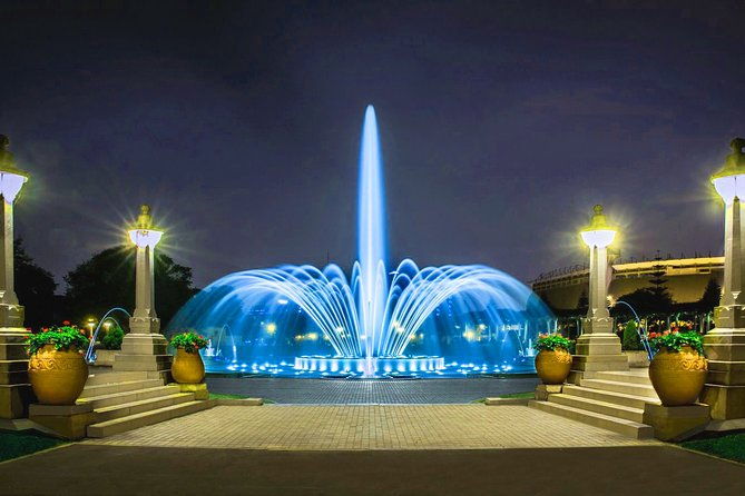 magic-fountains-park-bohemian-barranco-at-night