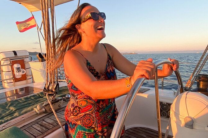 mallorca-private-half-day-sailing-experience-with-tapas-drinks-4