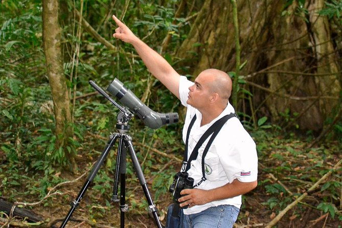 manuel-antonio-park-nature-guided-tour-with-a-nature-specialist