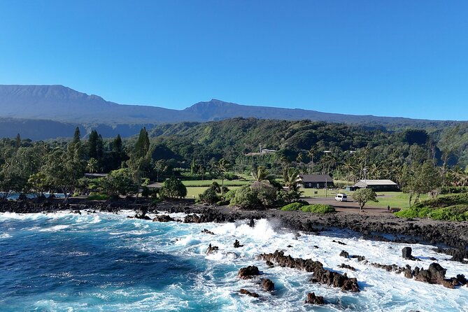mauis-sea-turtles-waterfalls-and-road-to-hana-adventure