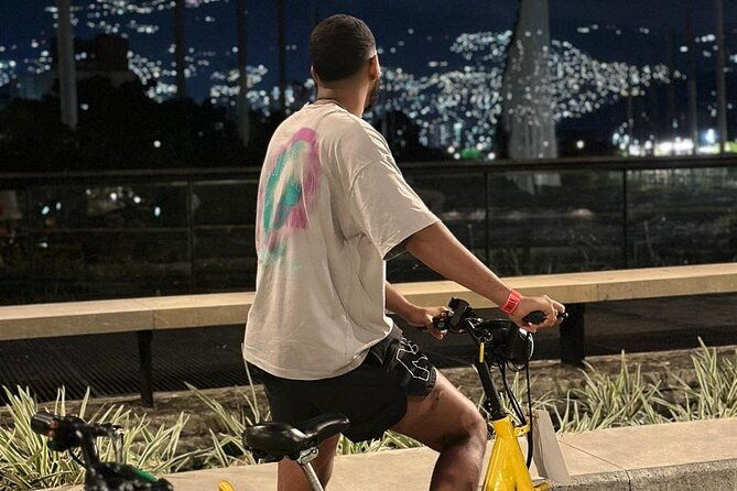 medellin-night-e-bike-tour-with-gourmet-dinner-included