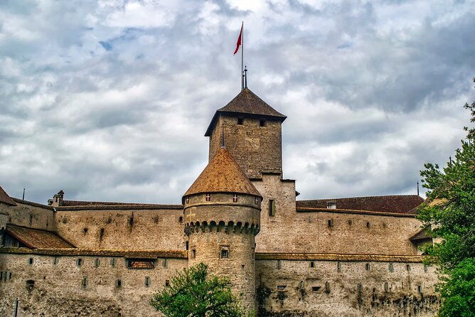 montreux-private-tour-with-a-visit-to-chillon-castle