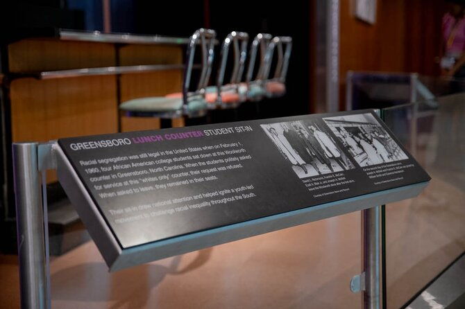 national-archives-vip-skip-the-line-entry-small-group-guided-tour