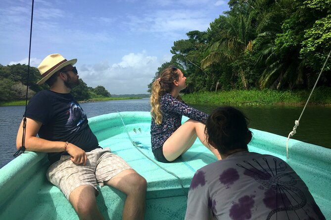 navigation-in-the-panama-canal-gatun-lake-and-sloth-sanctuary