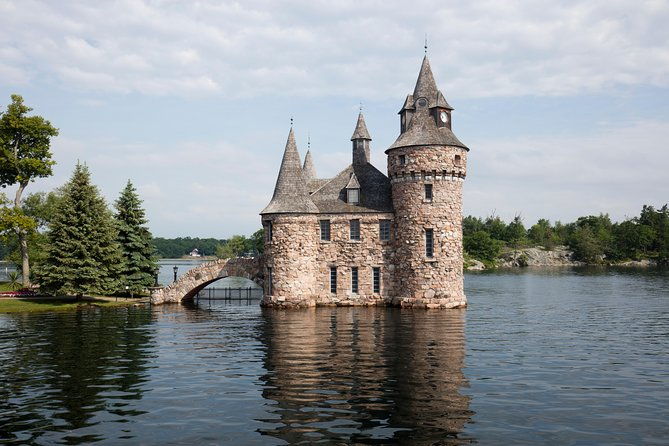 niagara-falls-toronto-1000-islands-3-day-tour-from-nyc
