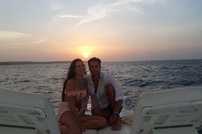 night-boat-rental-in-cartagena-bay