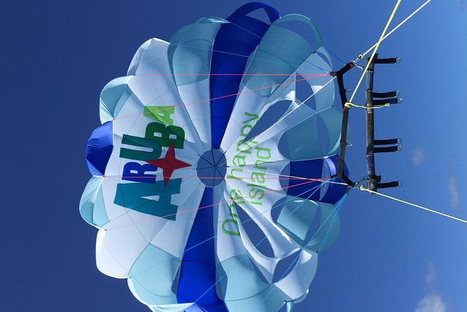 noord-parasailing-with-unparalleled-views