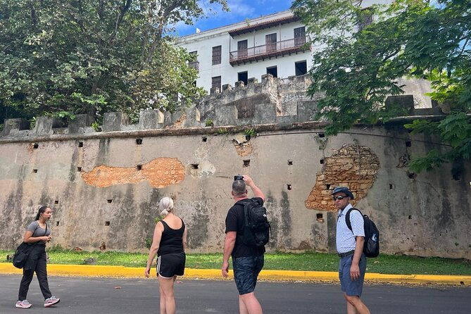 old-san-juan-walking-history-tour-shop-dine-with-transport