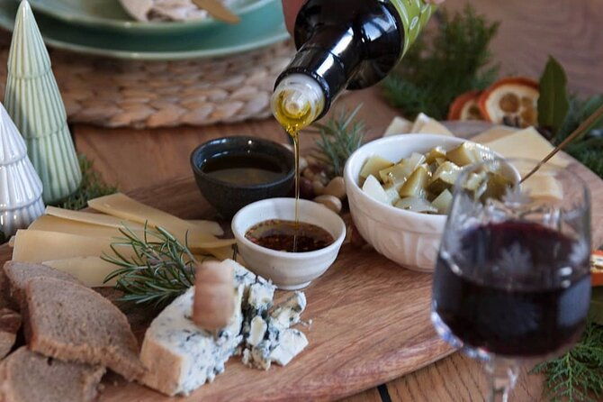 olive-oil-cheese-and-wine-tasting-with-local-expert-2