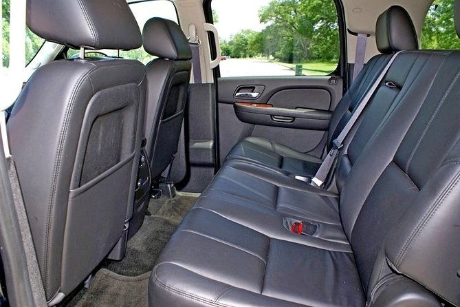 one-way-private-mdw-meet-and-greet-luxury-airport-transfer