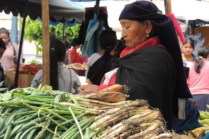 otavalo-indian-market-and-rose-farm-shared-tour
