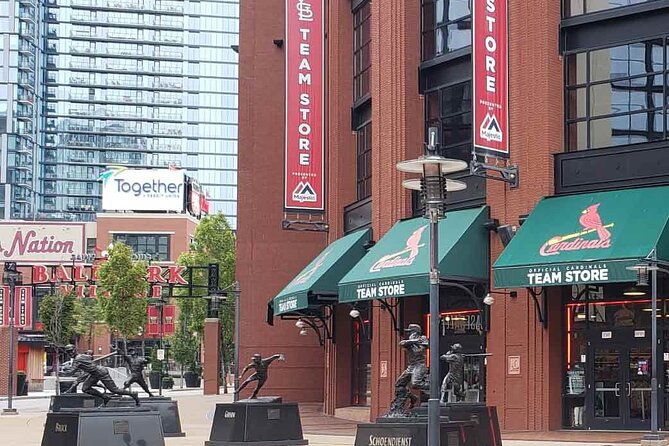 outdoor-escape-room-in-st-louis-downtown