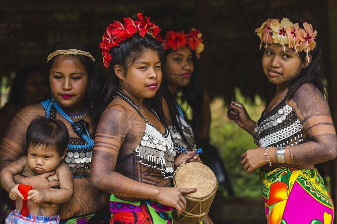 panama-city-embera-village-and-jungle-waterfall-rainforest-tour