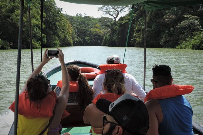 panama-eco-adventure-gatun-lake-aerial-tram-sloth-sanctuary