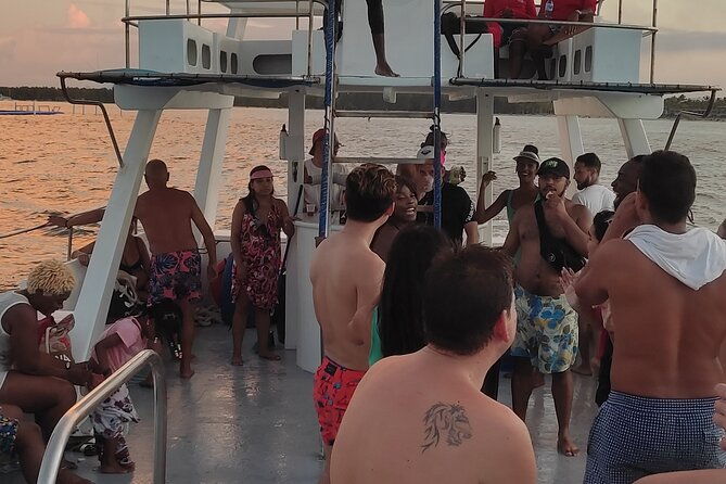 party-boat-booze-cruise-and-snorkeling-open-bar