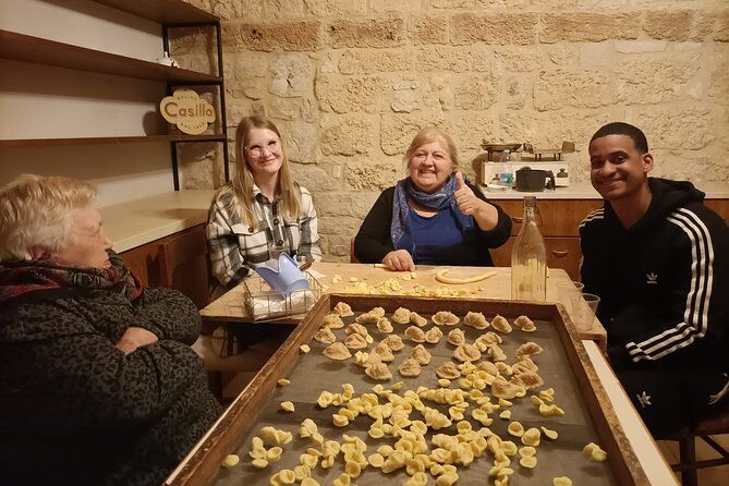 people-of-bari-unusual-guided-tour-with-pasta-making-at-grandma-house