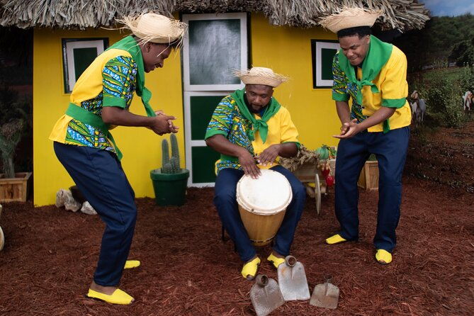 photoshoot-activity-with-traditional-curacao-attire