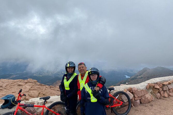 pikes-peak-summit-downhill-bike-tour