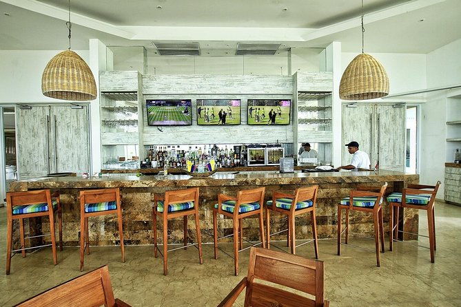play-golf-in-the-stunning-tpc-karibana-beach-golf-club