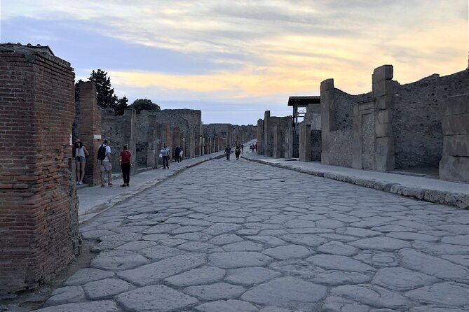 pompeii-guided-tour-with-skip-the-line-entry