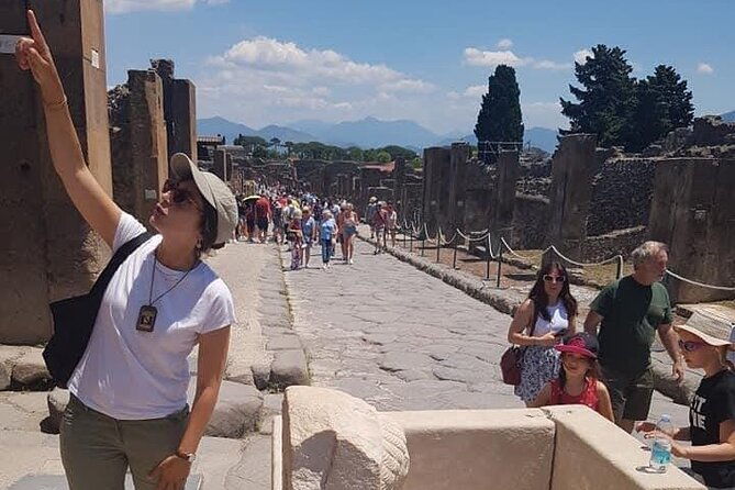 pompeii-private-tour-with-expert-local-guide
