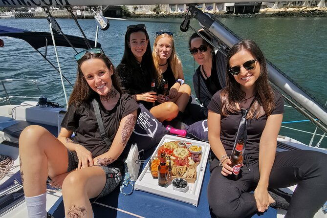 porto-wine-and-cheese-tasting-on-a-sailboat-on-the-douro-river