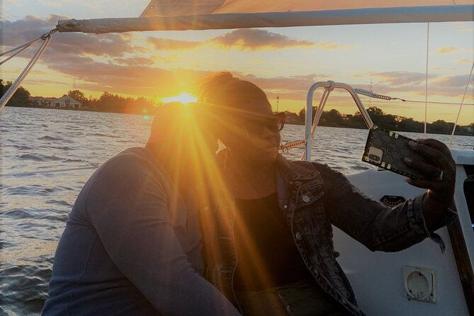 private-2-hour-sunset-sailing-tour-on-lake-fairview-2