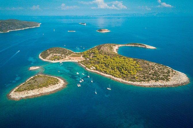 private-blue-cave-5-islands-tour-from-trogir