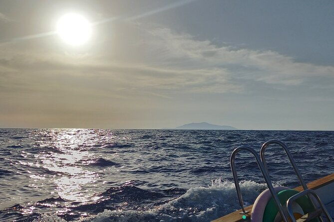 private-boat-experience-admire-the-capri-coast-2-hours