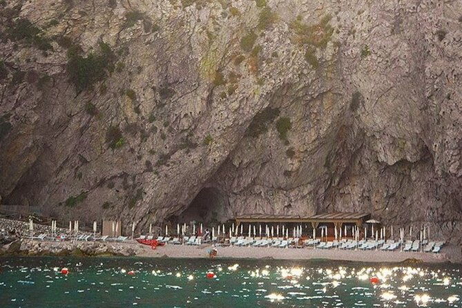 private-boat-tour-giardini-naxos-taormina-with-platter-and-wine