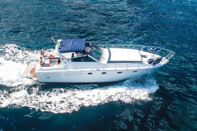 private-boat-tour-of-positano-and-amalfi-from-sorrento-3
