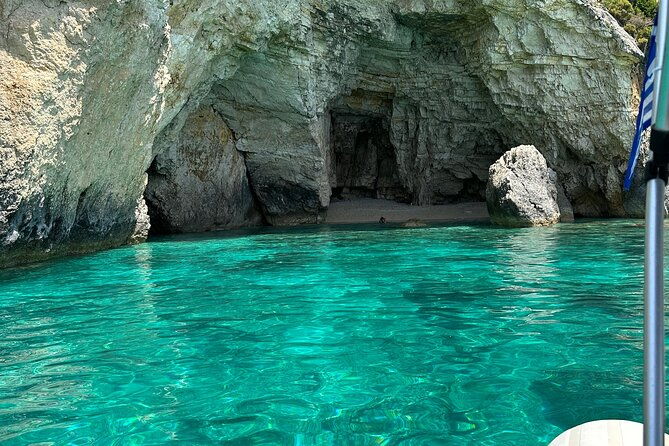 private-cruise-to-paxos-antipaxos-islands