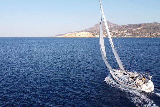 private-daily-sailing-cruise-to-discover-the-highlights-of-milos-2